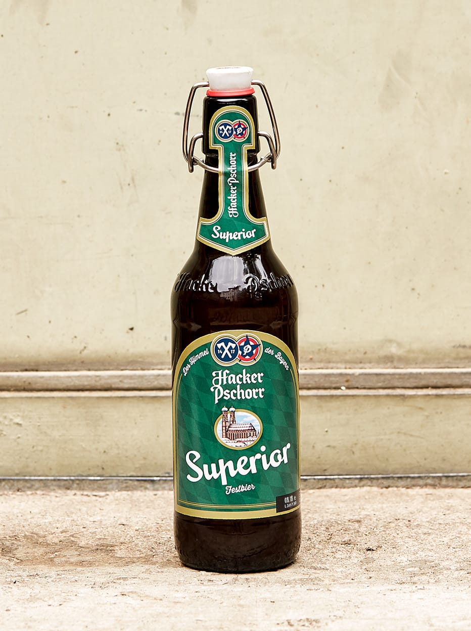 hacker_pschorr_moodley_brand_identity_bierflasche